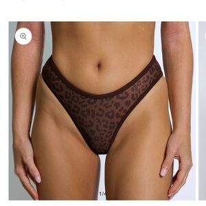 93 Play Street Carson Bottom - Jaguar